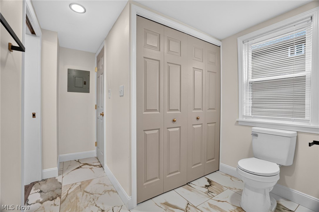 1727 E 49th Street Ashtabula OH 44004