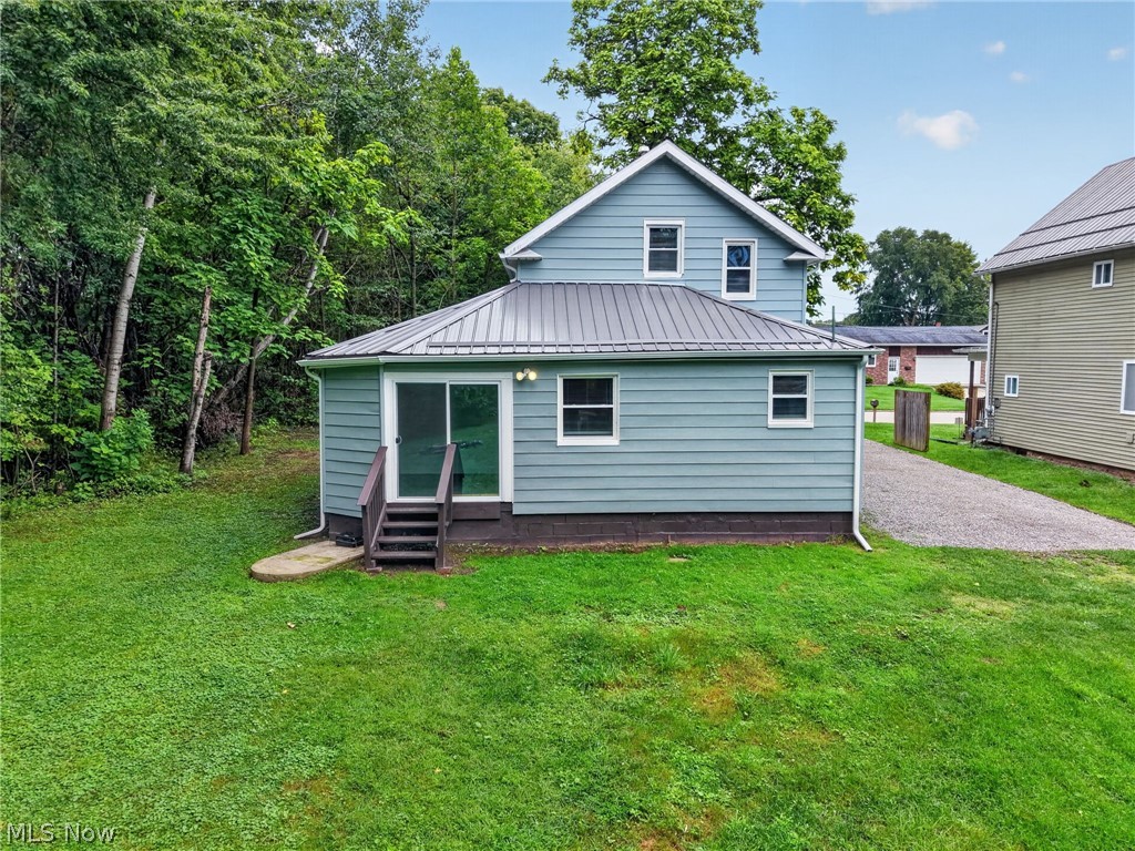 1727 E 49th Street Ashtabula OH 44004