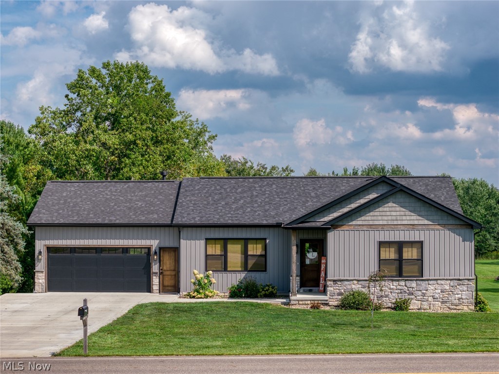 5272 California Avenue Louisville OH 44641