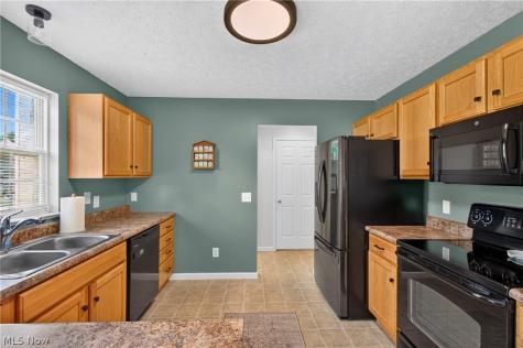 1938 Northgate Circle Akron OH 44320