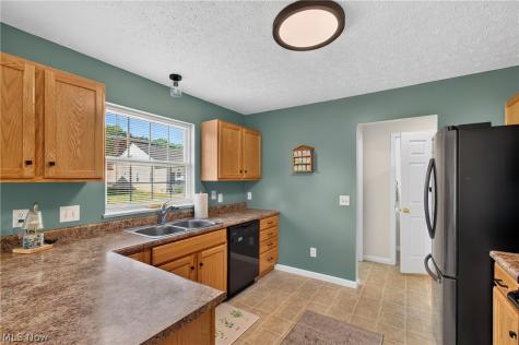 1938 Northgate Circle Akron OH 44320