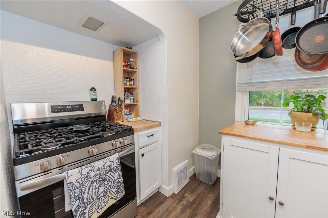 14112 Lakewood Heights Boulevard Lakewood OH 44107