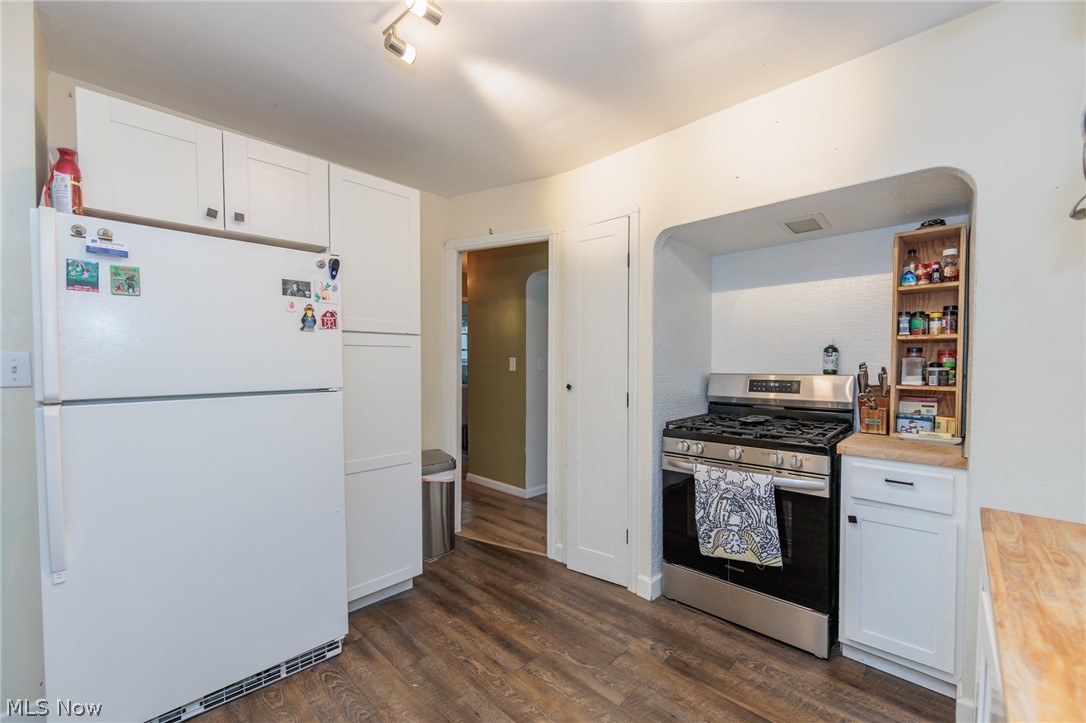 14112 Lakewood Heights Boulevard Lakewood OH 44107