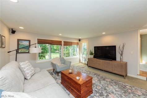 21581 Kenwood Avenue Rocky River OH 44116