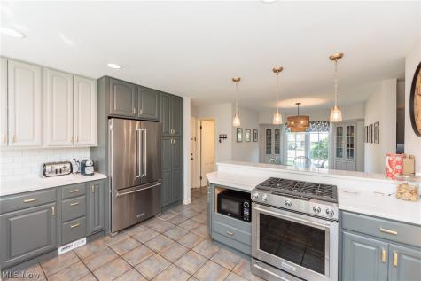 21581 Kenwood Avenue Rocky River OH 44116