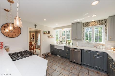 21581 Kenwood Avenue Rocky River OH 44116