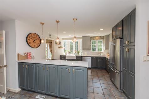 21581 Kenwood Avenue Rocky River OH 44116