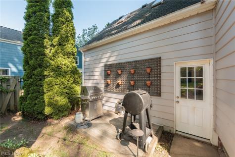 21581 Kenwood Avenue Rocky River OH 44116