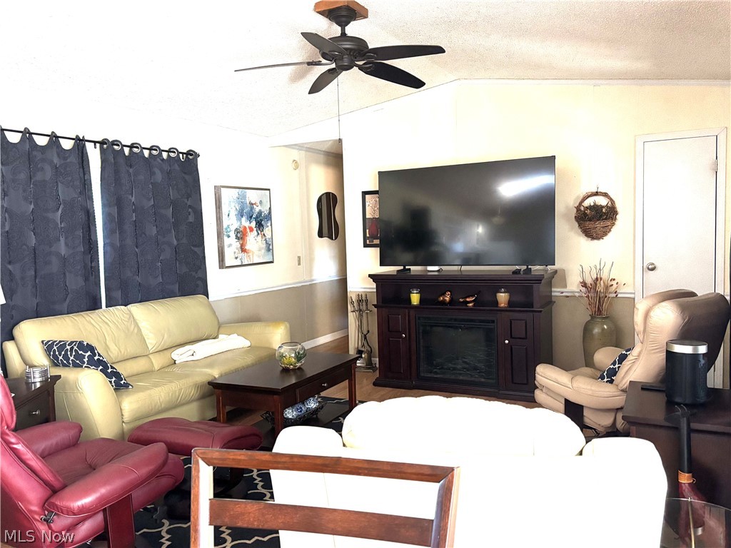 1229 Columbiana Lisbon Road Columbiana OH 44408