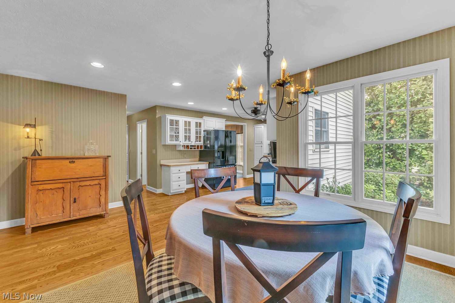 602 Elmwood Road Bay Village OH 44140