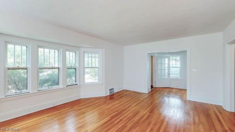 3110 Coleridge Road Cleveland Heights OH 44118