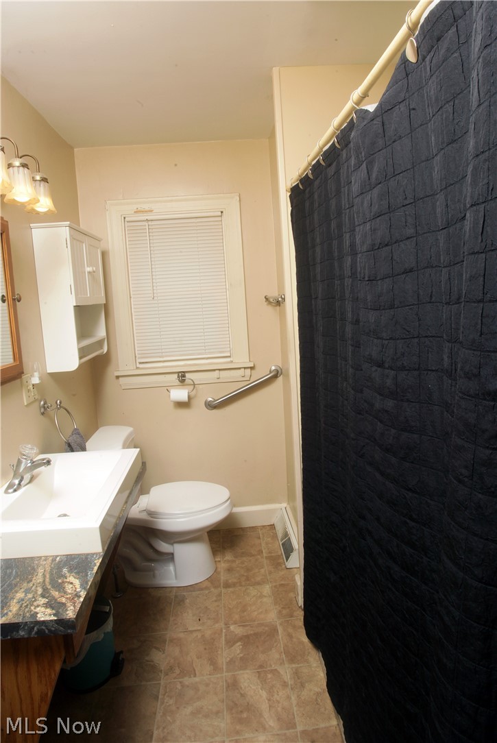 345 Roslyn Avenue NW Canton OH 44708