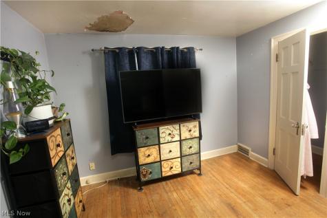 345 Roslyn Avenue NW Canton OH 44708