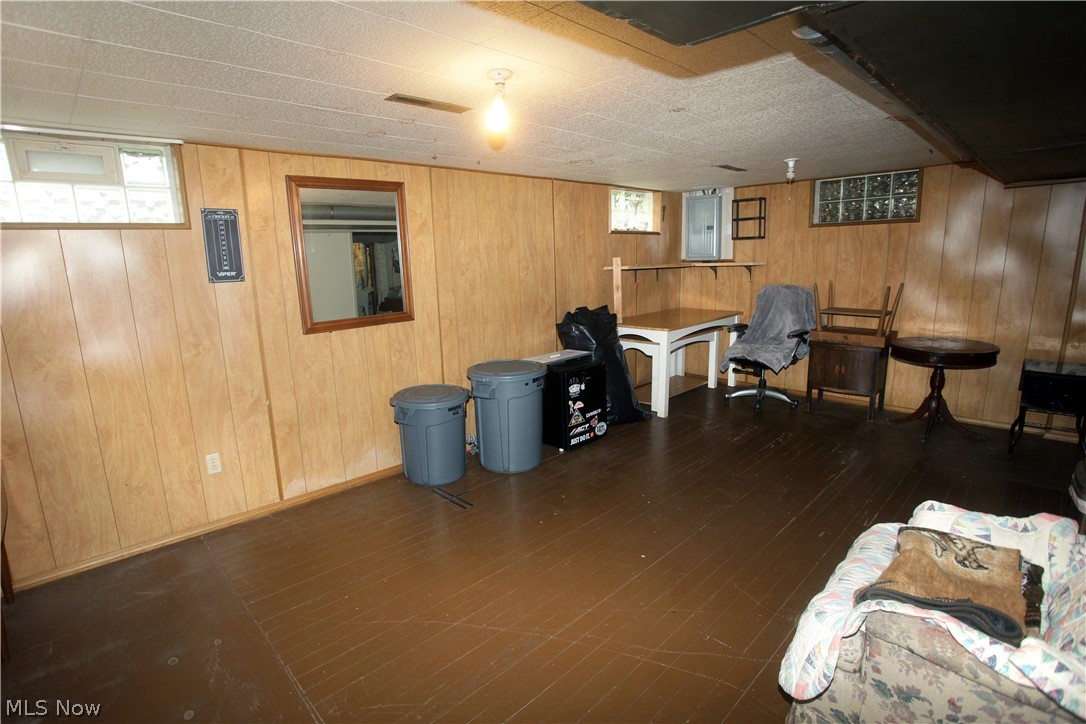 345 Roslyn Avenue NW Canton OH 44708