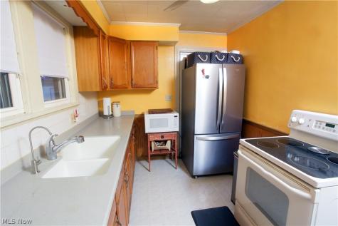 345 Roslyn Avenue NW Canton OH 44708
