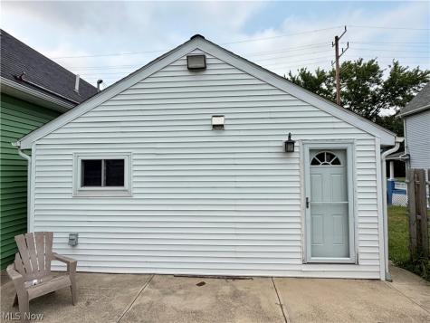 3023 Barber Avenue Cleveland OH 44113