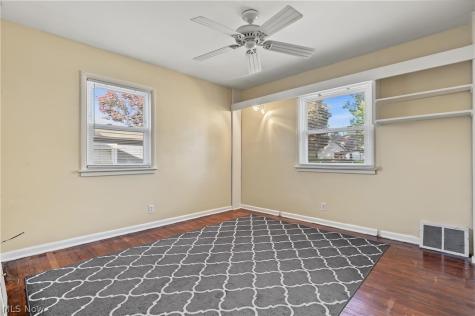 526 Meadow Lane Cuyahoga Falls OH 44221