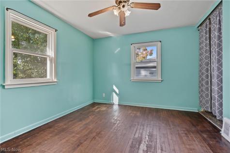 526 Meadow Lane Cuyahoga Falls OH 44221