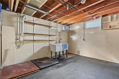 526 Meadow Lane Cuyahoga Falls OH 44221