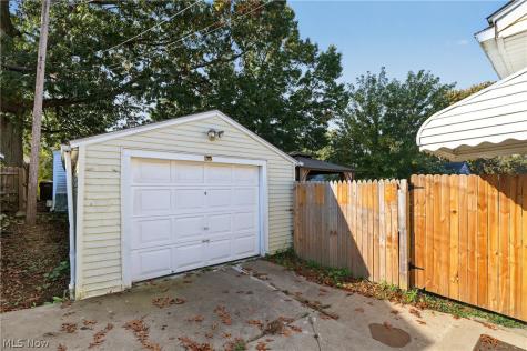 526 Meadow Lane Cuyahoga Falls OH 44221