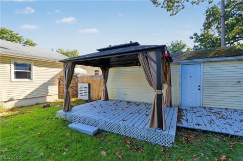 526 Meadow Lane Cuyahoga Falls OH 44221