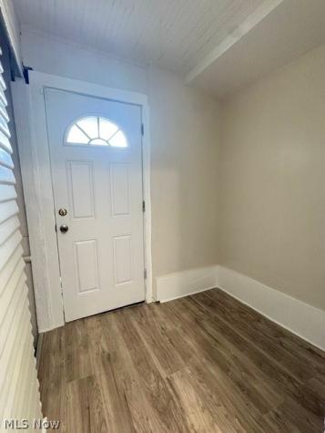 1079 Peerless Avenue Akron OH 44320