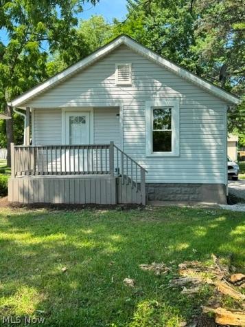 1079 Peerless Avenue Akron OH 44320