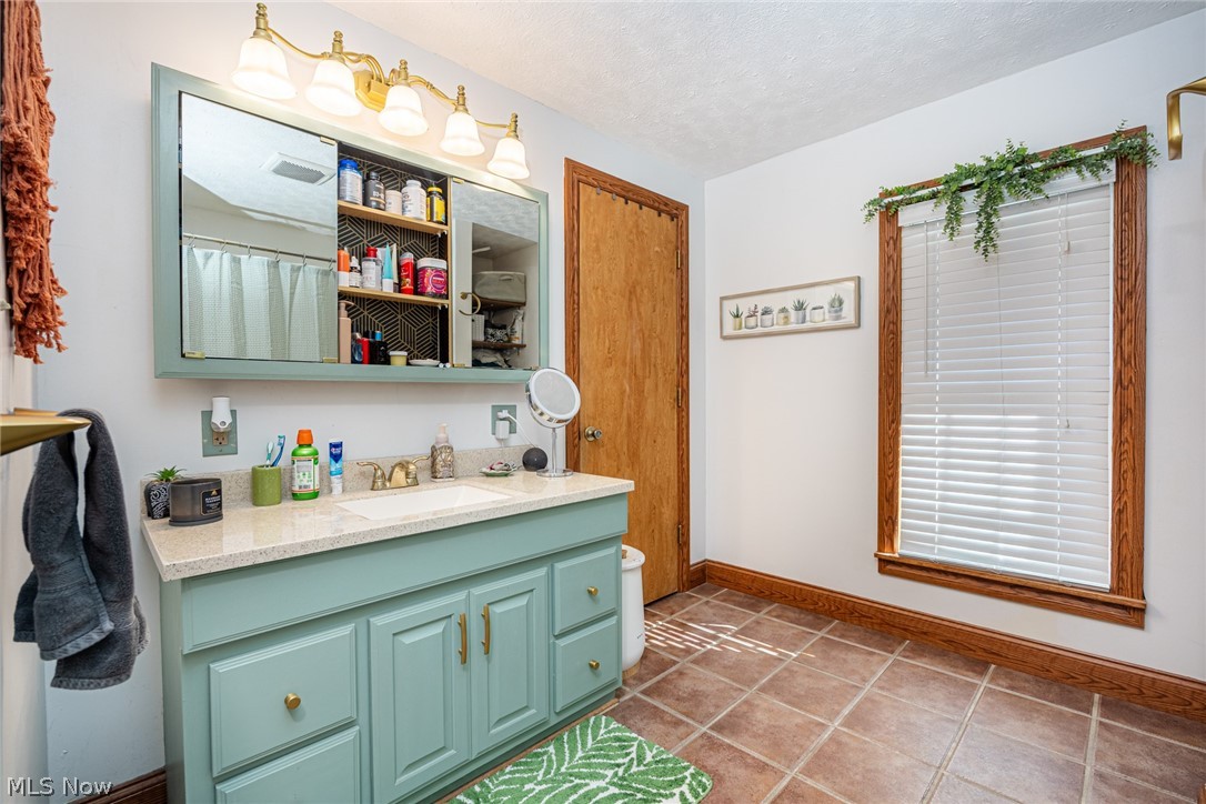 705 Cambridge Road Coshocton OH 43812