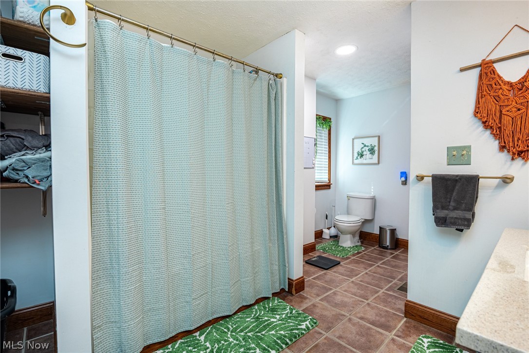 705 Cambridge Road Coshocton OH 43812