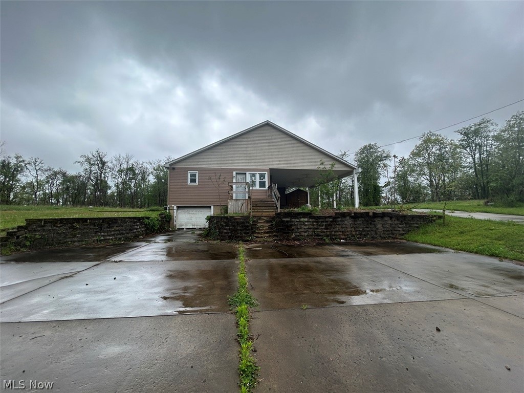 49761 York Road Adena OH 43901