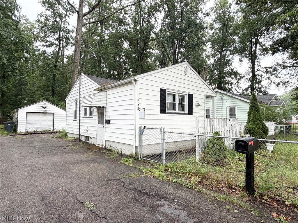 1774 Norwood Street NW Warren OH 44485