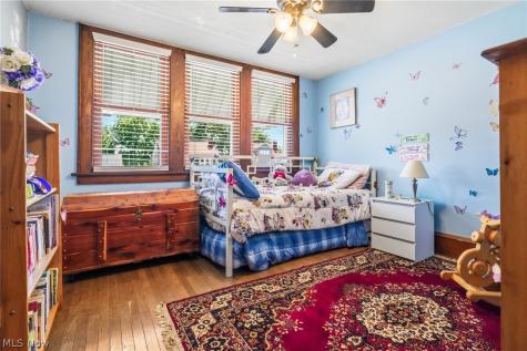 915 Clarendon Avenue NW Canton OH 44708