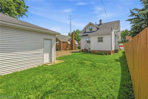 915 Clarendon Avenue NW Canton OH 44708