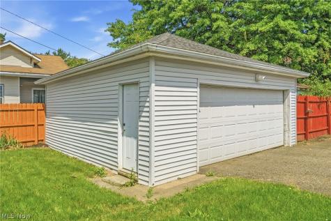 915 Clarendon Avenue NW Canton OH 44708