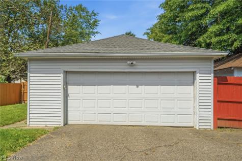 915 Clarendon Avenue NW Canton OH 44708