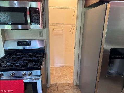 410 Louisiana Avenue Elyria OH 44035