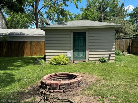 410 Louisiana Avenue Elyria OH 44035