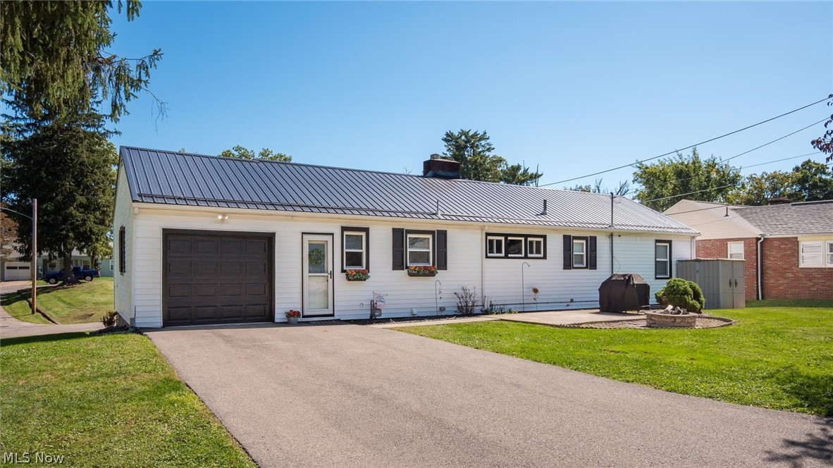 2033 Normandy Circle Zanesville OH 43701