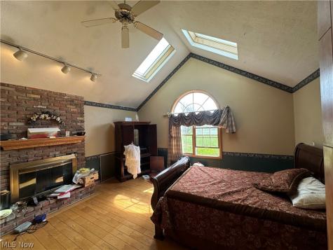 13576 Hale Road Burton OH 44021