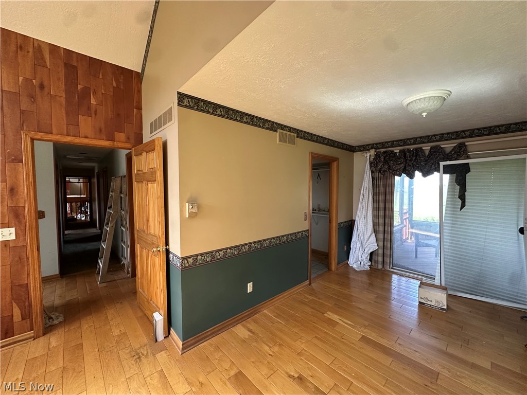 13576 Hale Road Burton OH 44021