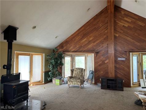 13576 Hale Road Burton OH 44021