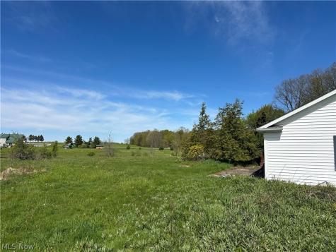 13576 Hale Road Burton OH 44021