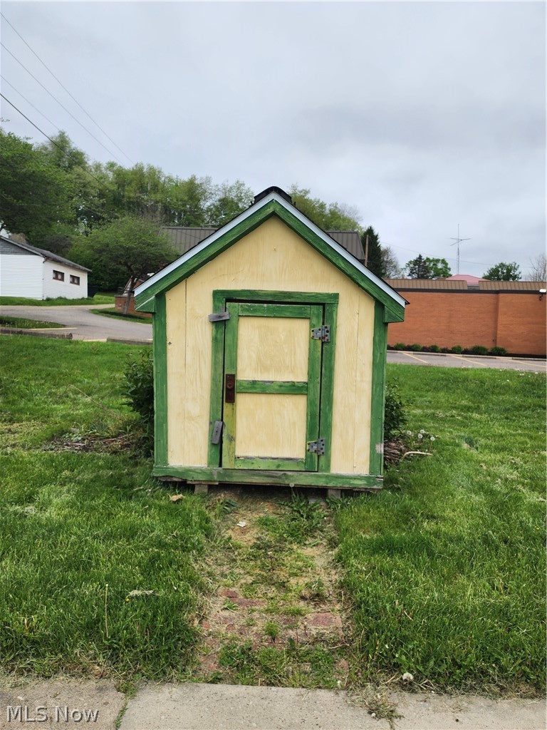 208 W Main Street Bowerston OH 44695