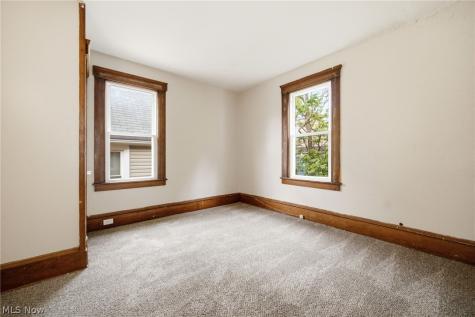 433 3rd Street Elyria OH 44035