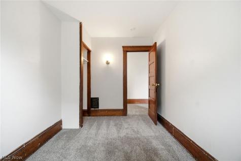 433 3rd Street Elyria OH 44035