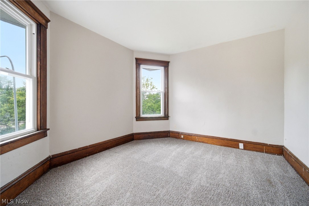 433 3rd Street Elyria OH 44035