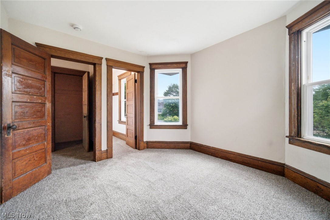433 3rd Street Elyria OH 44035