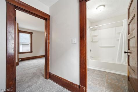 433 3rd Street Elyria OH 44035