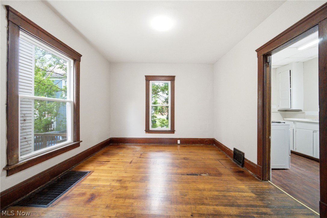 433 3rd Street Elyria OH 44035