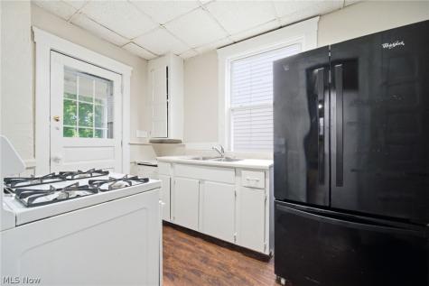 433 3rd Street Elyria OH 44035